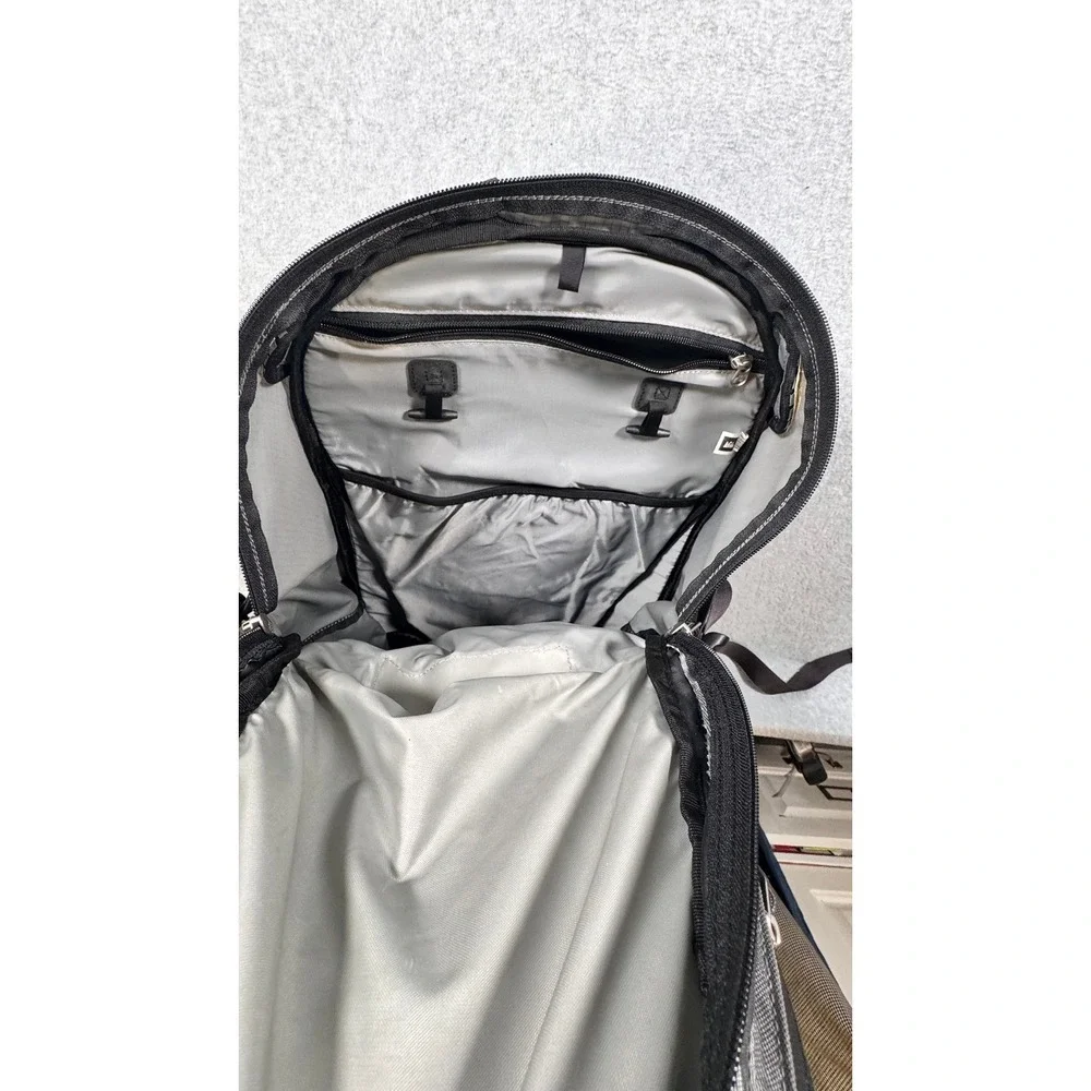REI Traverse Daypack Hiking Backpack Grey Black Ripstop Nylon Hydration Ready